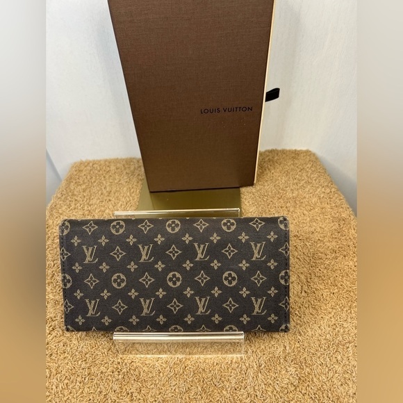 Louis Vuitton Mini Lin Sarah Brown Monogram Long Wallet 2007 - Picture 2 of 13